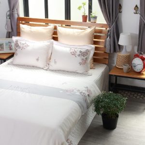 chăn ga khách sạn